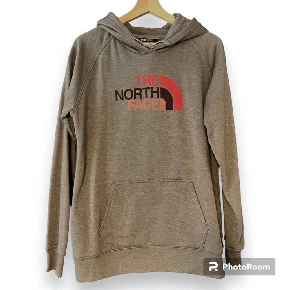 NWT The North Face women’s hoodie